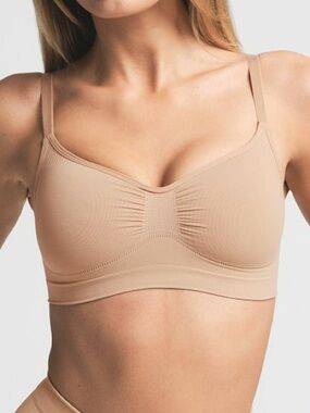 🆕 SKIMS Seamless Sculpt Bralette in Clay - L